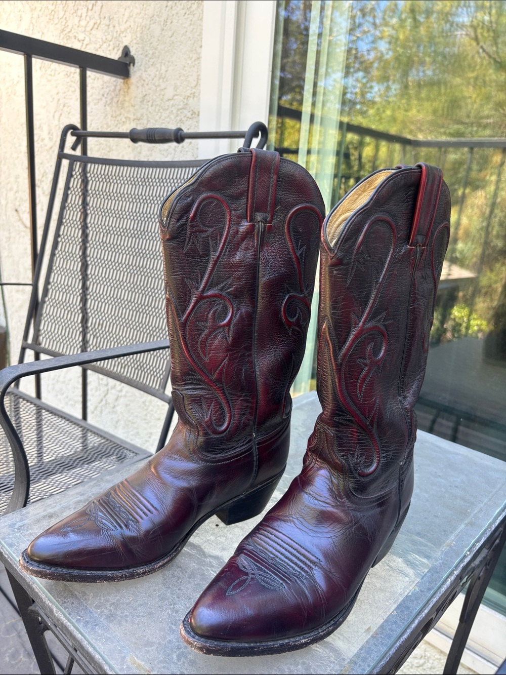 Women's Burgundy Western Cowboy Boots - Classic Leather Pull-On